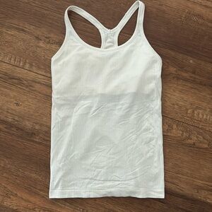 Lululemon women’s size 10 ribbed tank.